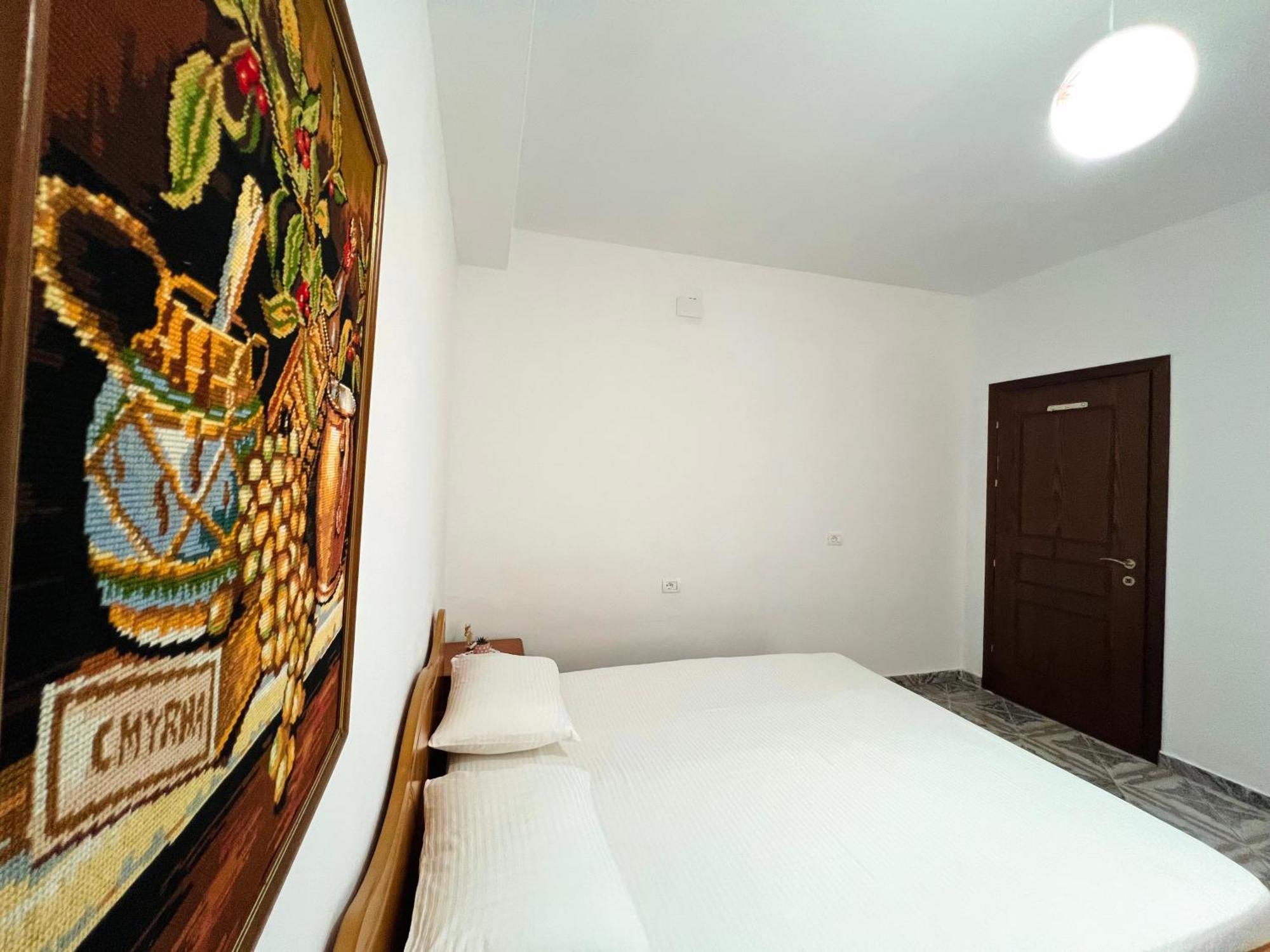 Villa Ensalv Berat - Apartment - Room - Penthouse Eksteriør bilde