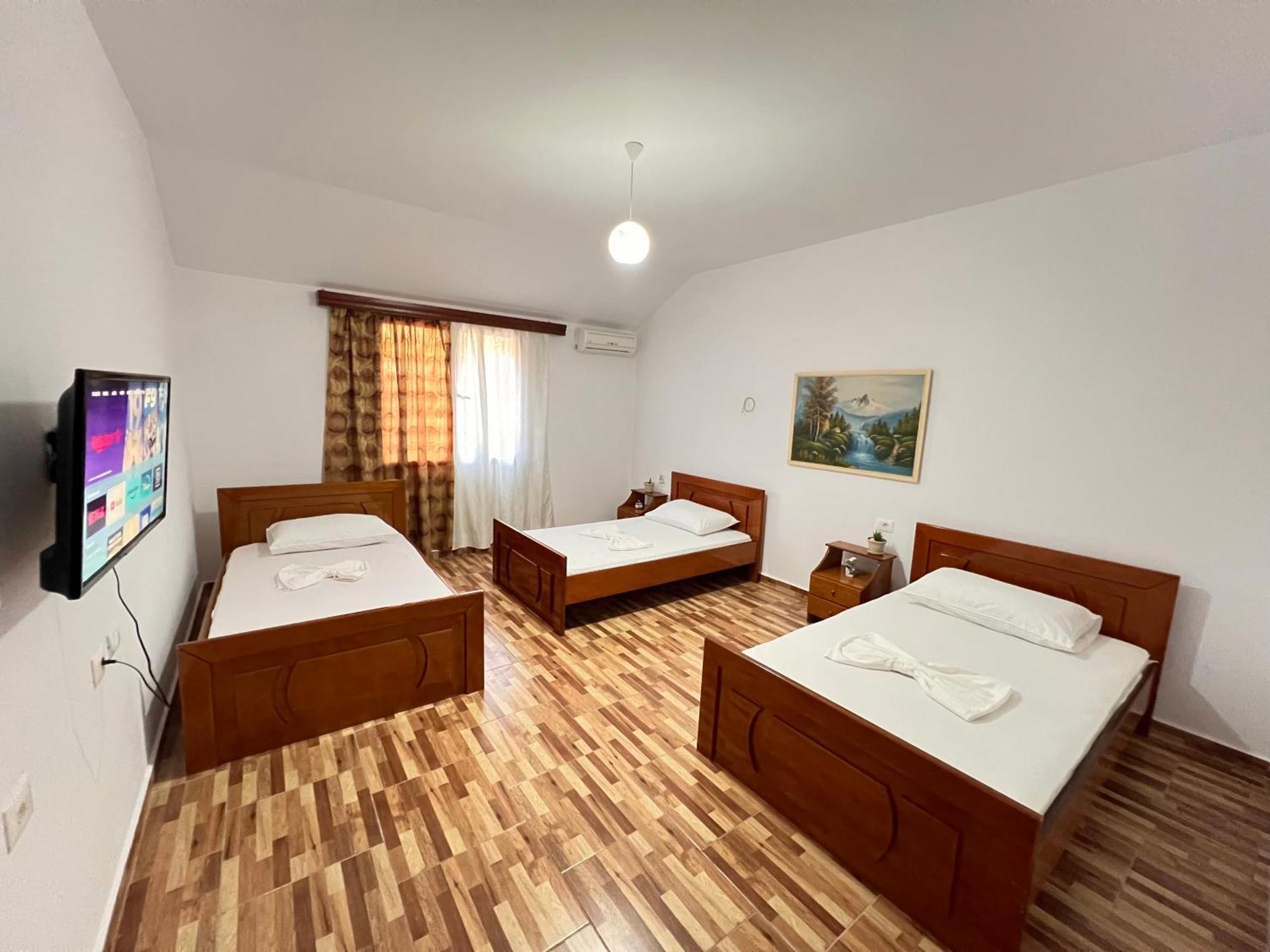 Villa Ensalv Berat - Apartment - Room - Penthouse Rom bilde
