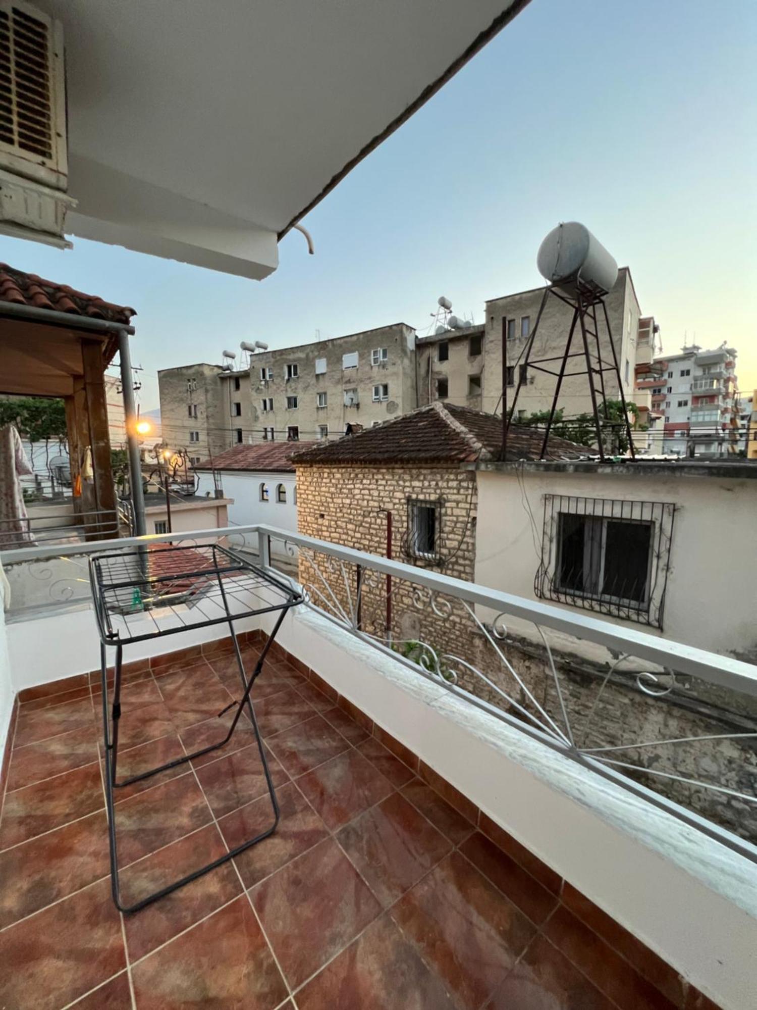 Villa Ensalv Berat - Apartment - Room - Penthouse Eksteriør bilde
