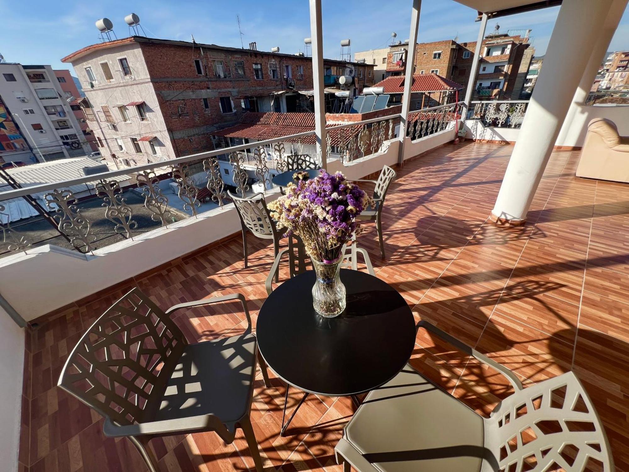 Villa Ensalv Berat - Apartment - Room - Penthouse Eksteriør bilde