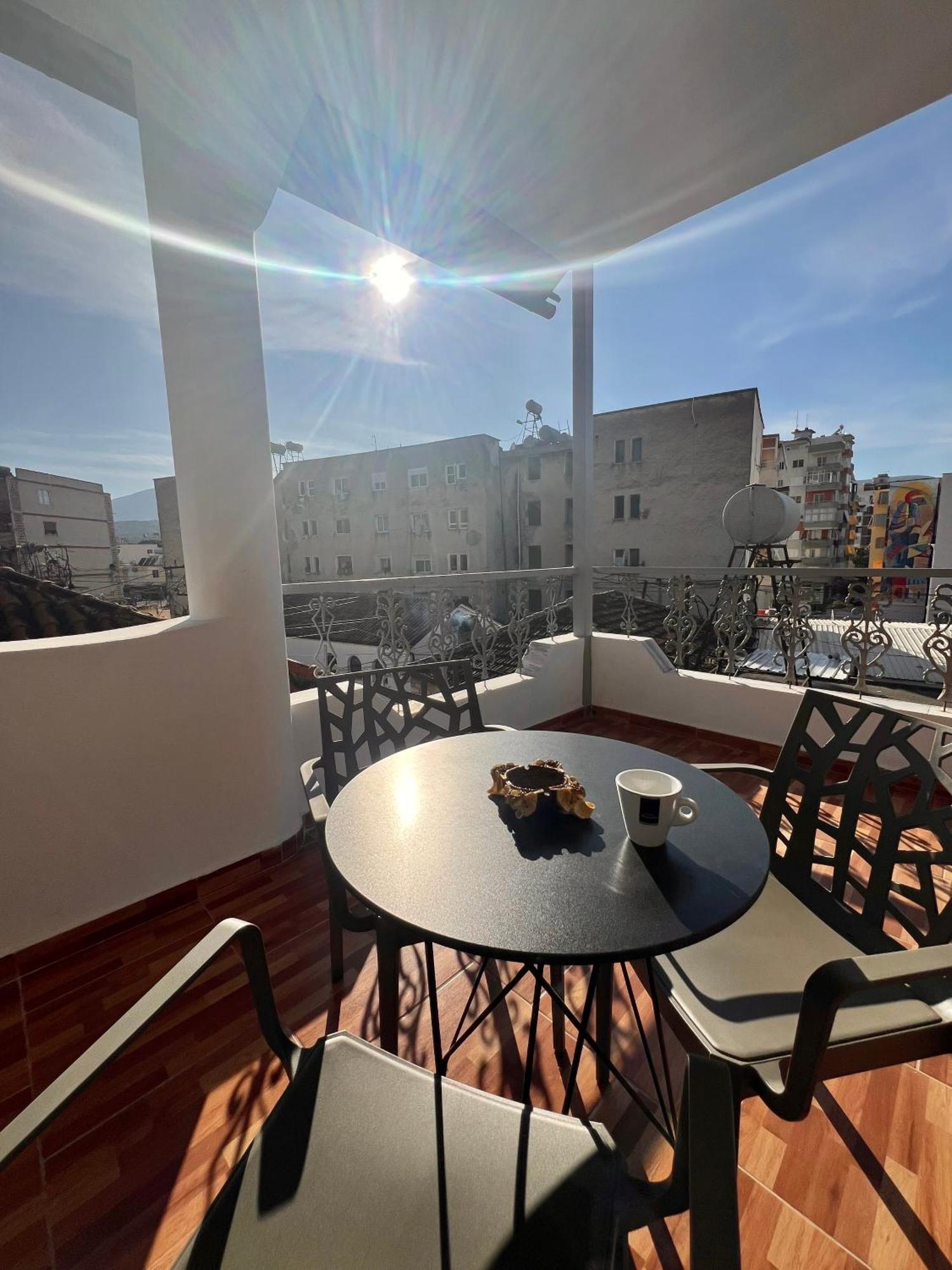 Villa Ensalv Berat - Apartment - Room - Penthouse Eksteriør bilde