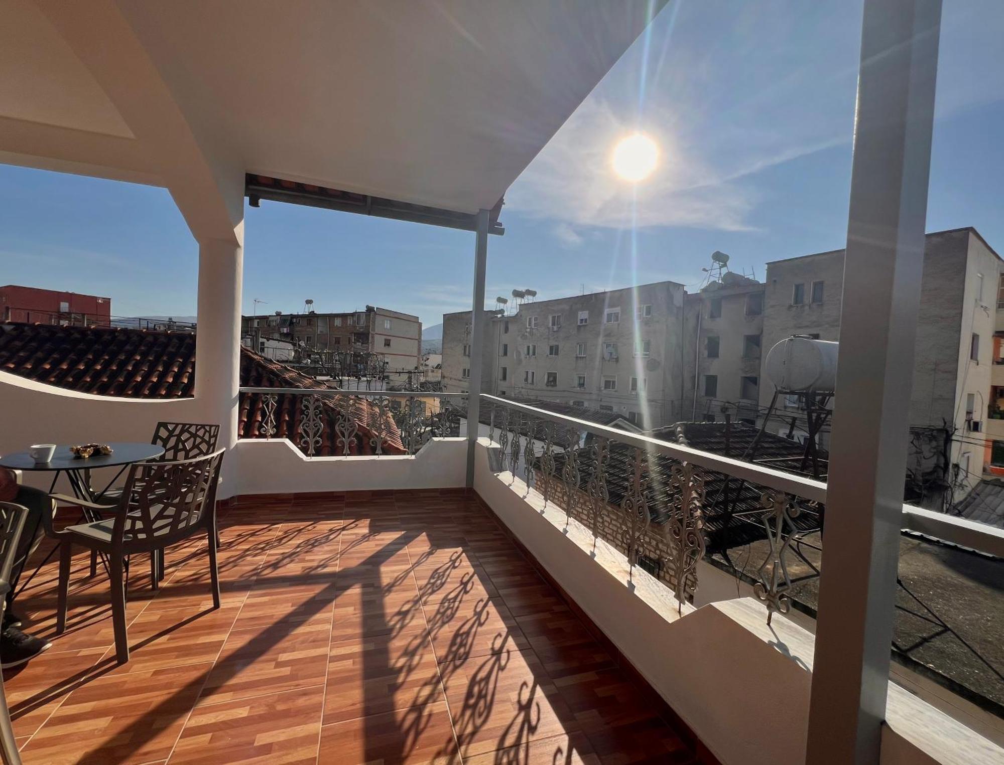 Villa Ensalv Berat - Apartment - Room - Penthouse Eksteriør bilde